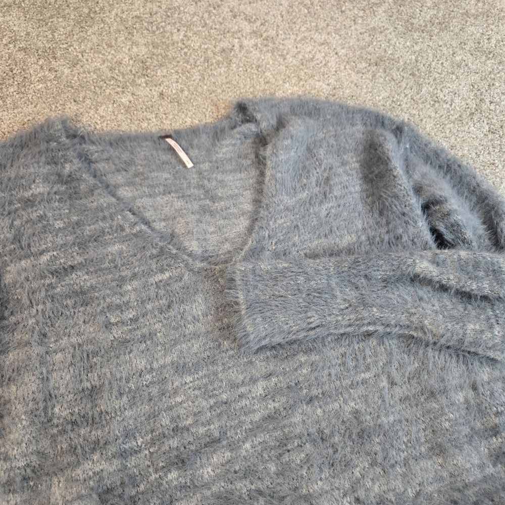 Free People Serendipity Sweater size S Eyelash V-Neck Pullover Cottagecore Fairy
